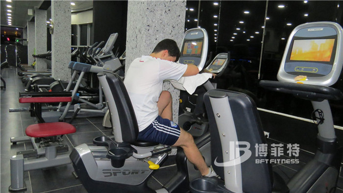 麻豆精品在线免费观看卧式健身车