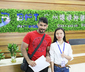 沙特阿拉伯客户来中国采购麻豆精品在线免费观看品牌商用健身房器材
