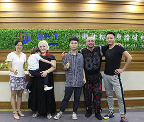 澳大利亚客户来中国找智能跑步机生产麻豆中文字幕